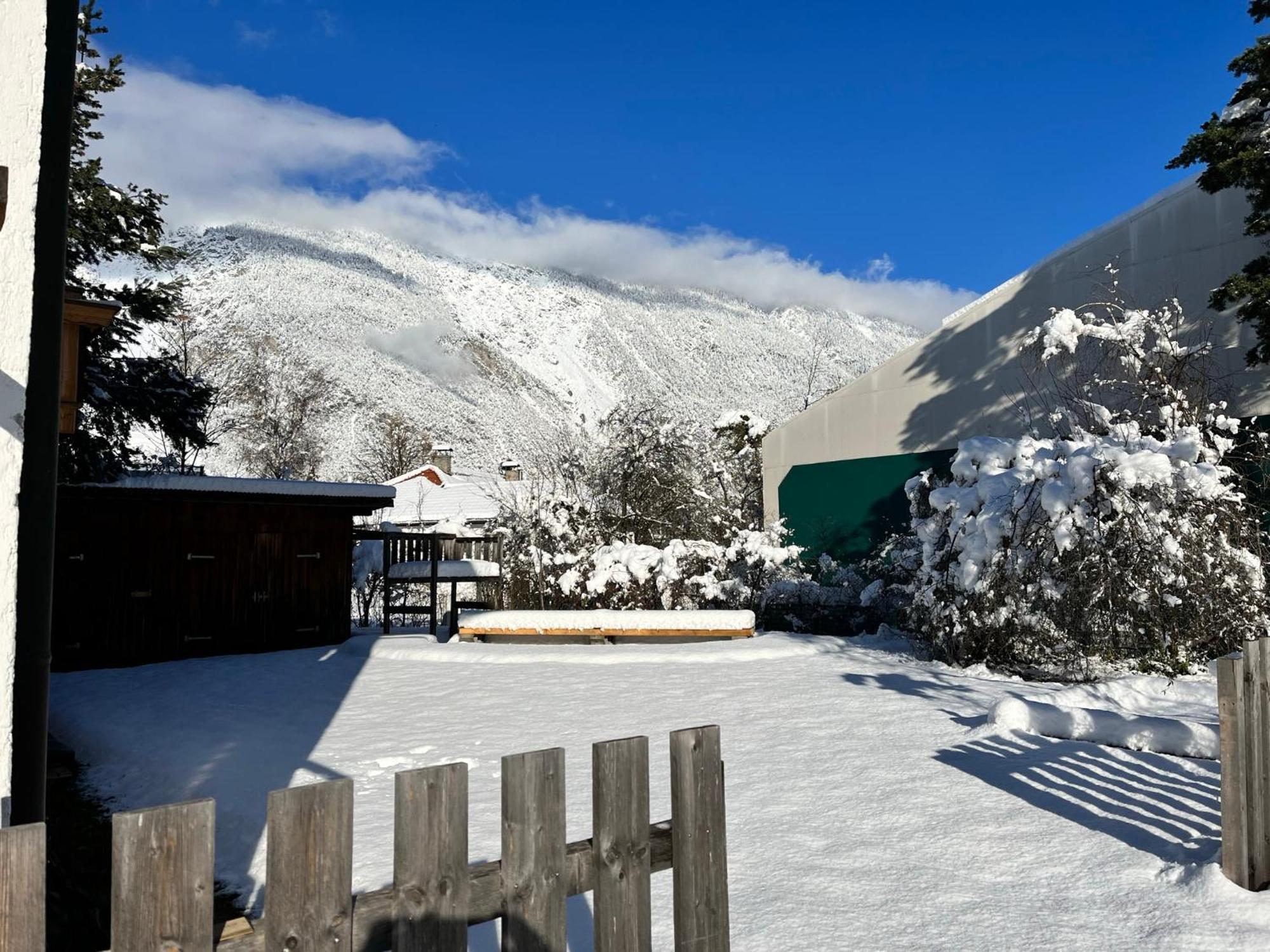 Haus Alberto - Haus Mit 2 Ferienwohnungen Ötztal-Bahnhof 外观 照片